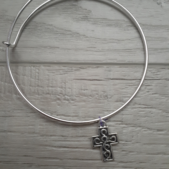 Jewelry - Silver cross charm bracelet